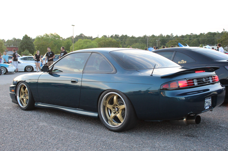 Illustration for article titled I Went to a Local Car Meet Tonight